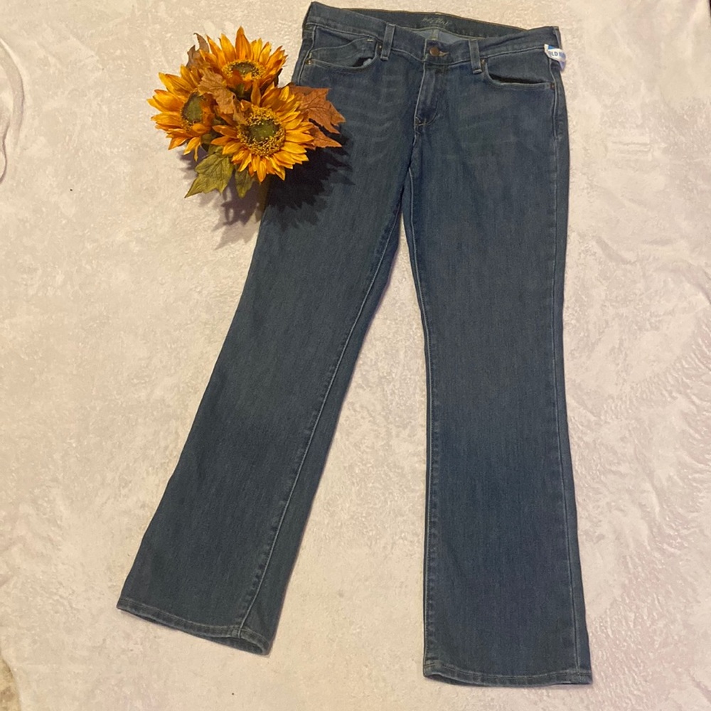 NWT OLD NAVY The Flirt Size 12 Short Boot Cut Blue Jeans - Picture 1 of 10